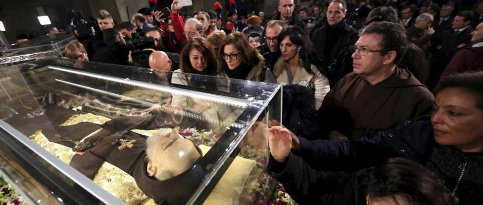 2016-02-03T164316Z_989193195_GF10000294610_RTRMADP_3_HOLYYEAR-SAINTS-PADREPIO-6982-kaFB-U10603396822686igB-1024x576@LaStampa.it